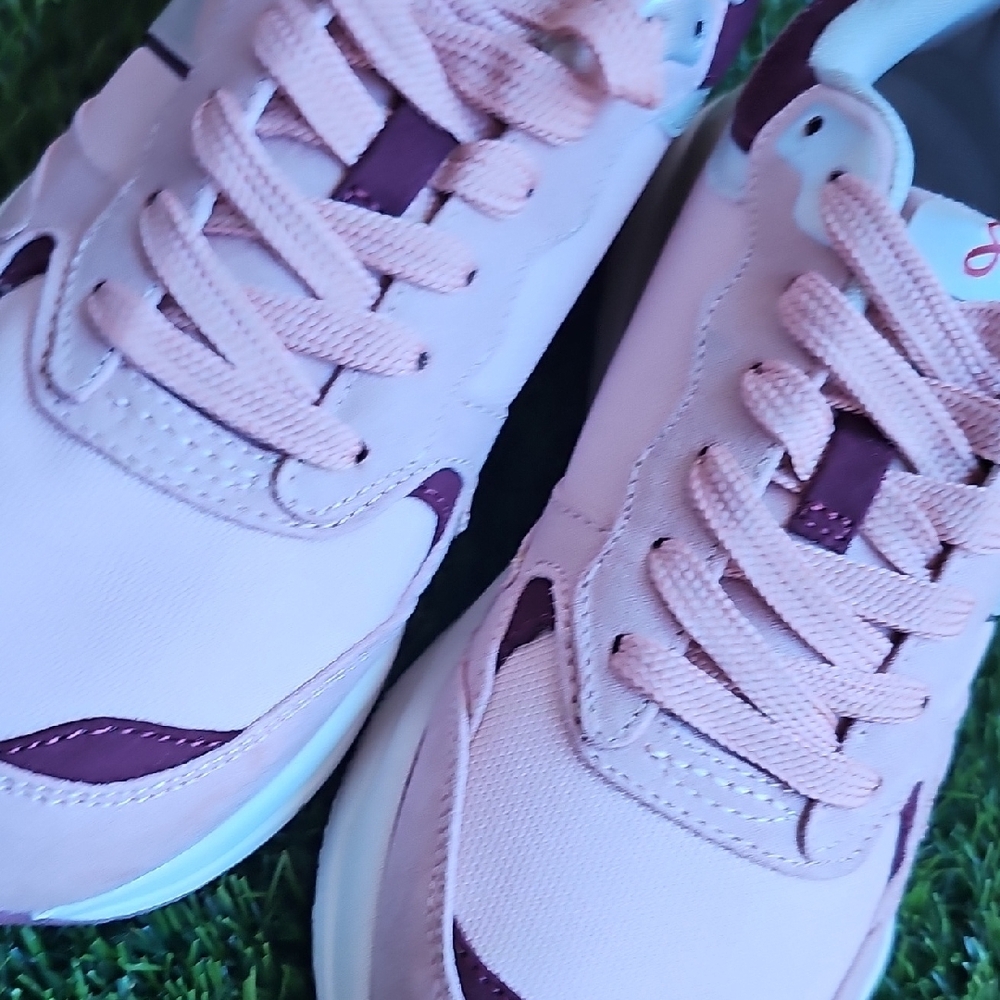 SoftWalk Pink and Red Sneakers with Chunky Sole - Picture 7 of 7